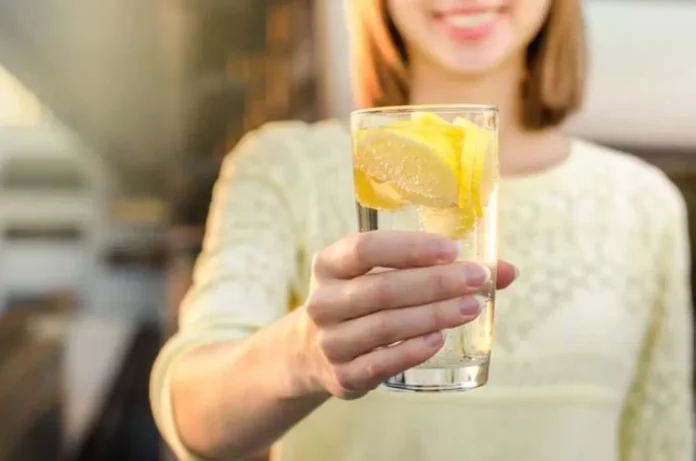 ¿Qué es Bueno Tomar en Ayunas para los Riñones? La Guía para Depurarlos Naturalmente
