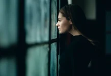 ¿Cuáles son las 10 Distorsiones Cognitivas? La Guía para Entender por qué tu Mente te Engaña