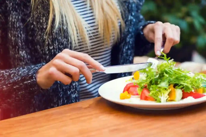 ¿Es Mejor Comer 5 Veces al Día o 3? 🍽️ El Veredicto Científico